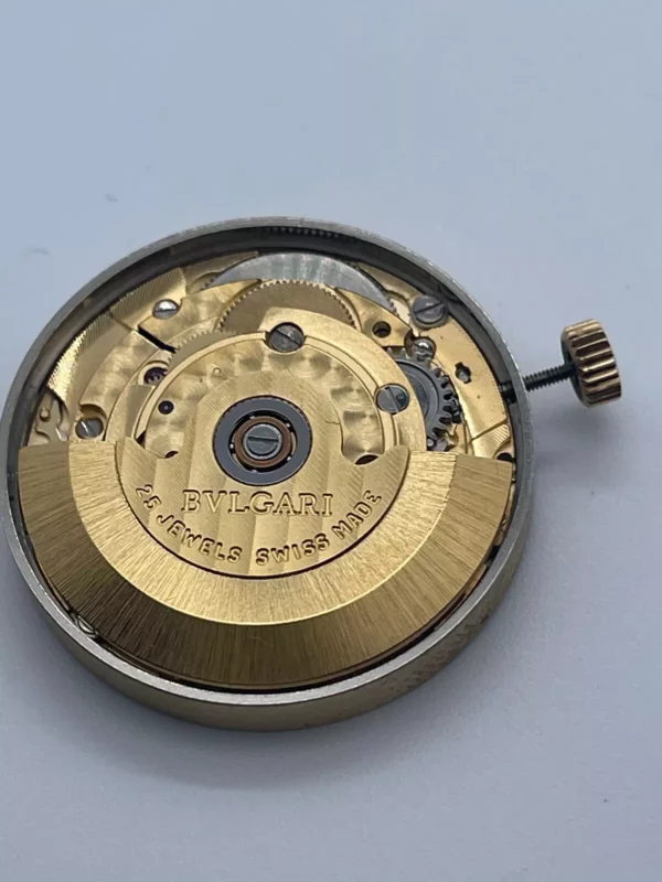 Genuine Bulgari automatic movement, Eta 2824-2 / Date 3H, with hour hands.