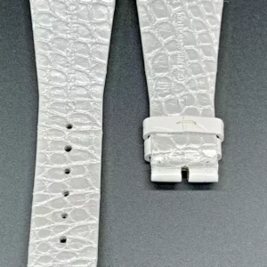 Bracelet Corum Ti Bridge alligator blanc brillant 26x18mm/Corum Ti Bridge shiny